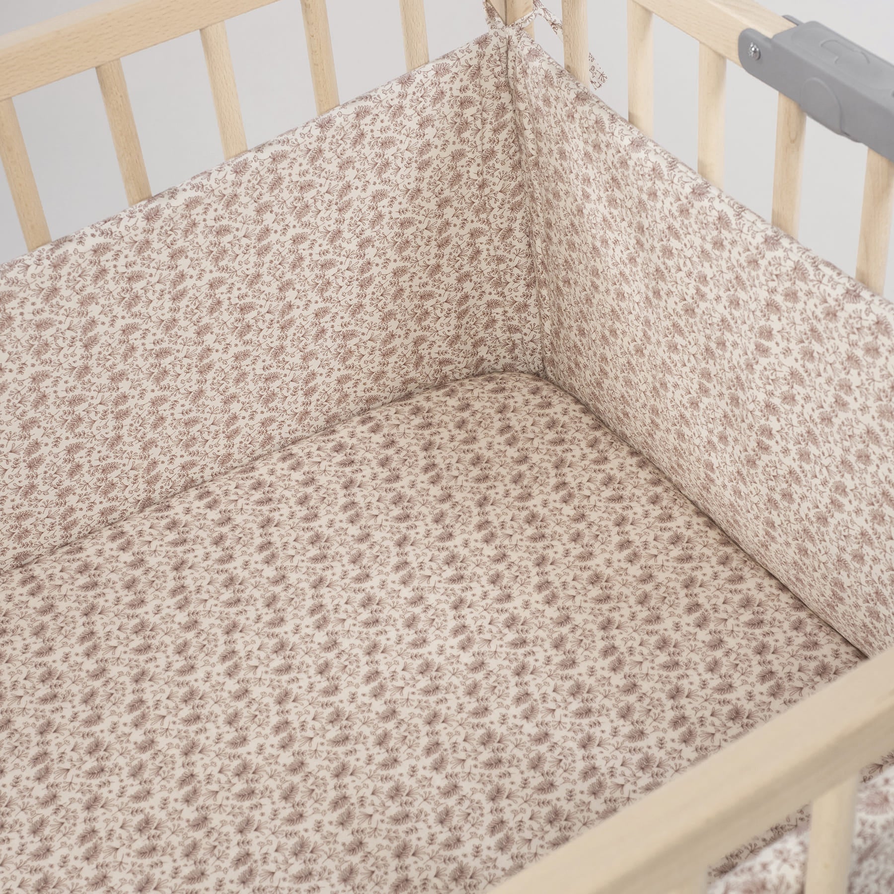 En Casa Walking Mum Protector Cuna 120X60 Cm Gala Cerise multicolor para bebe