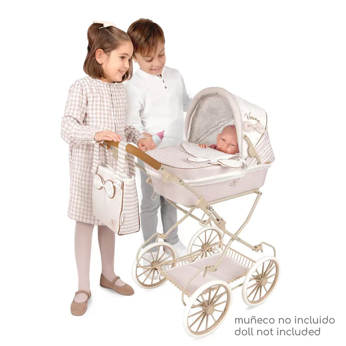 Muñecas Y Peluches De Cuevas Toys Verona Coche De Muñeca Plegable 48 Cm multicolor para niños