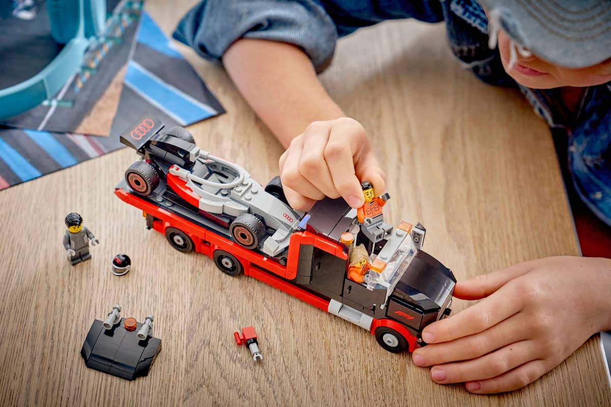 Construcciones Y Puzzles Lego Camión De Exposición De F1 Con Coche De multicolor para niños