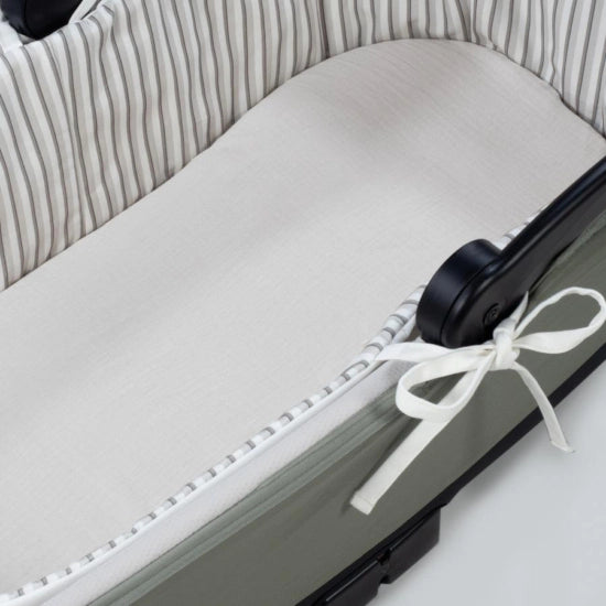 Paseo Walking Mum Cubre Cuco Gomas + Sábana Ajustable Cuco Botton Rayas gris para bebe