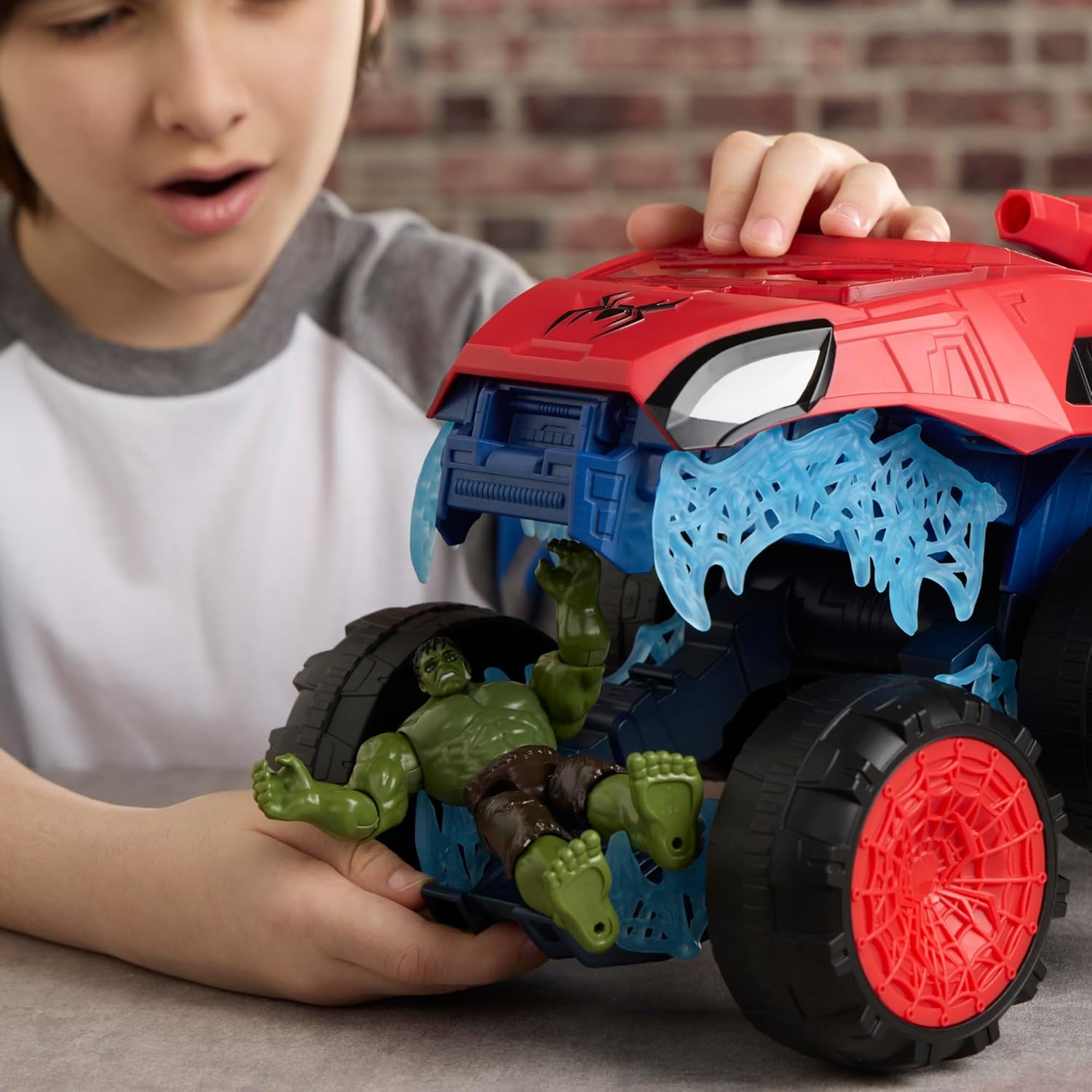 Figuras Y Minimundos Hasbro Spd Bom Armored Vehicle rojo para niños