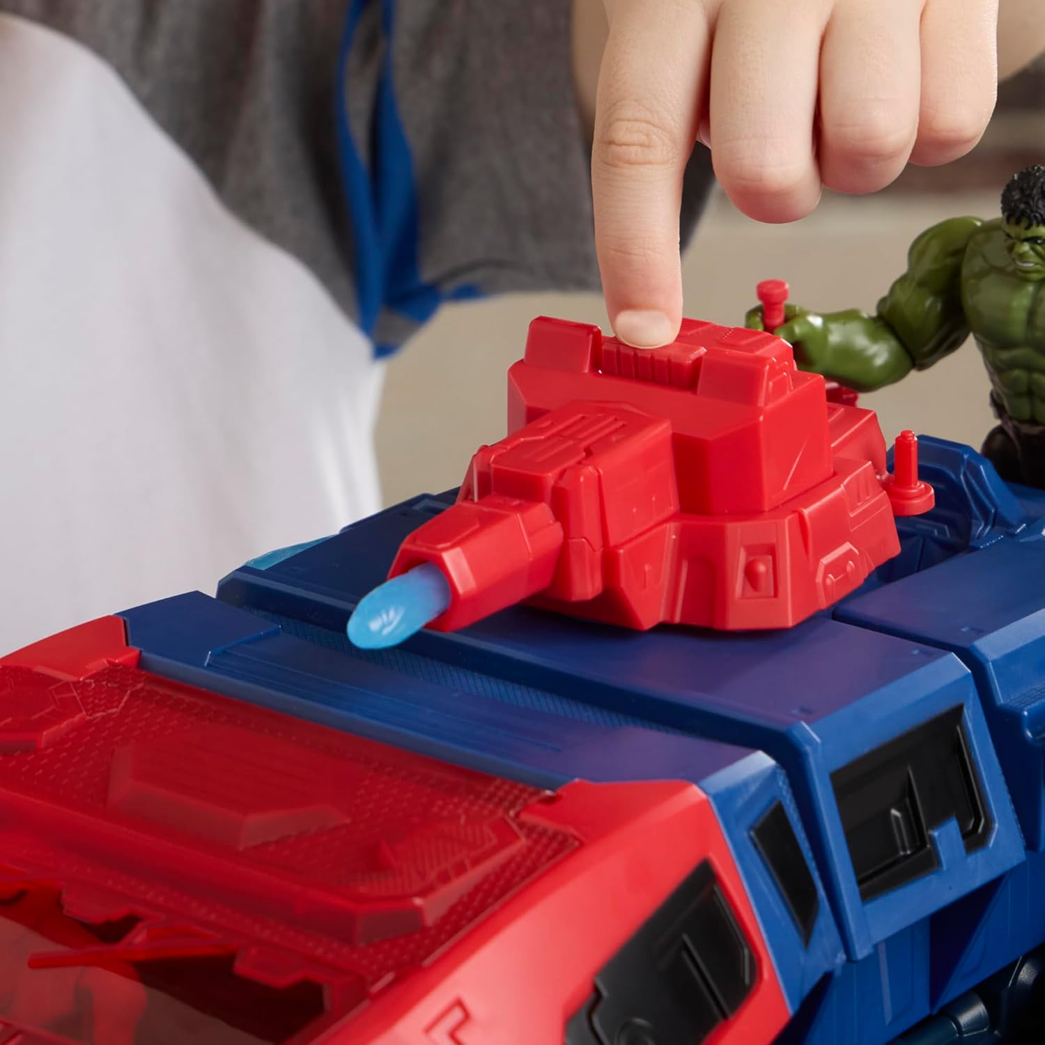Figuras Y Minimundos Hasbro Spd Bom Armored Vehicle rojo para niños