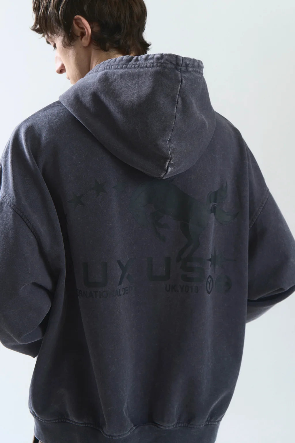 Sudadera Yuxus Guard Hoodie gris para hombre