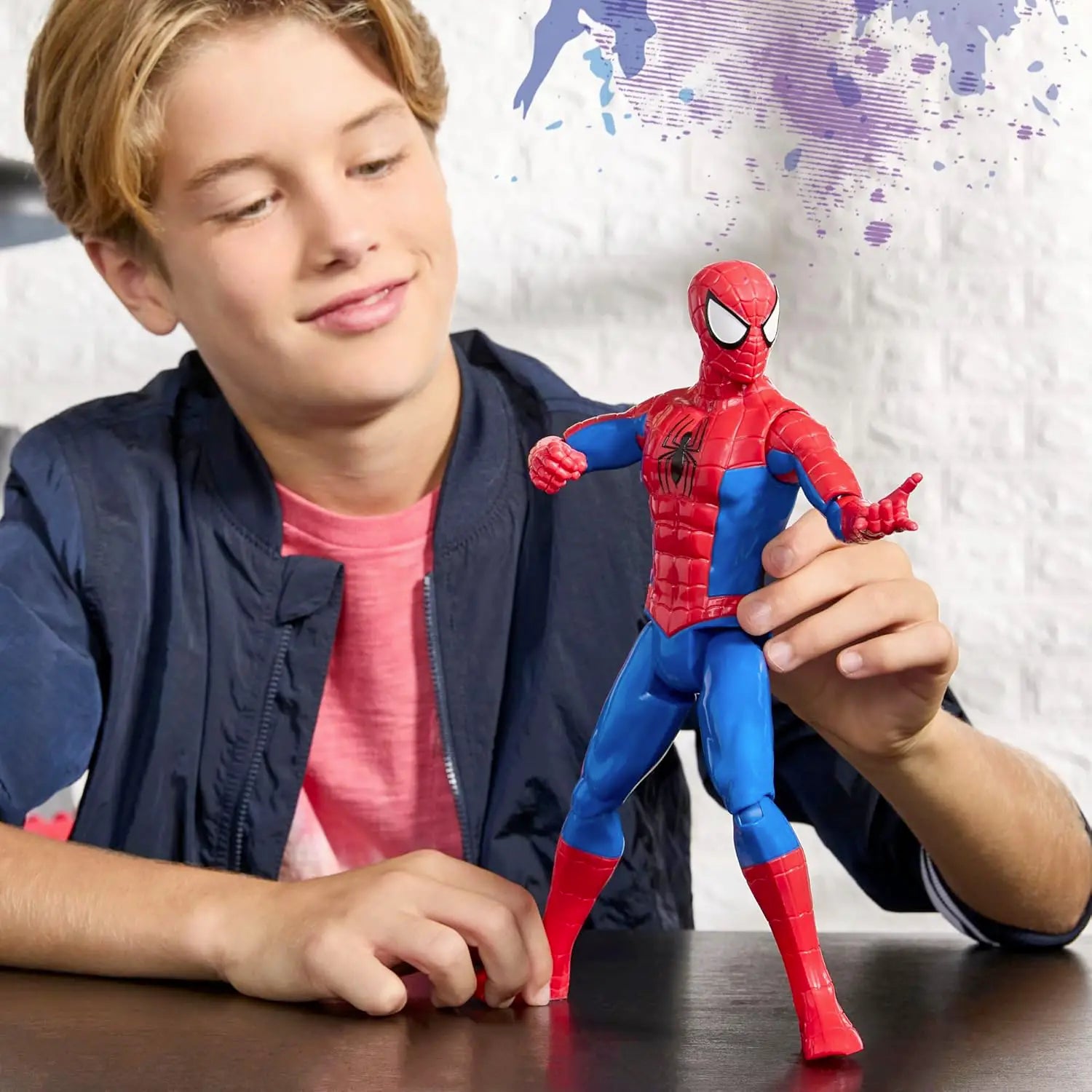 Figuras Y Minimundos Hasbro Spiderman Clasico multicolor para niños